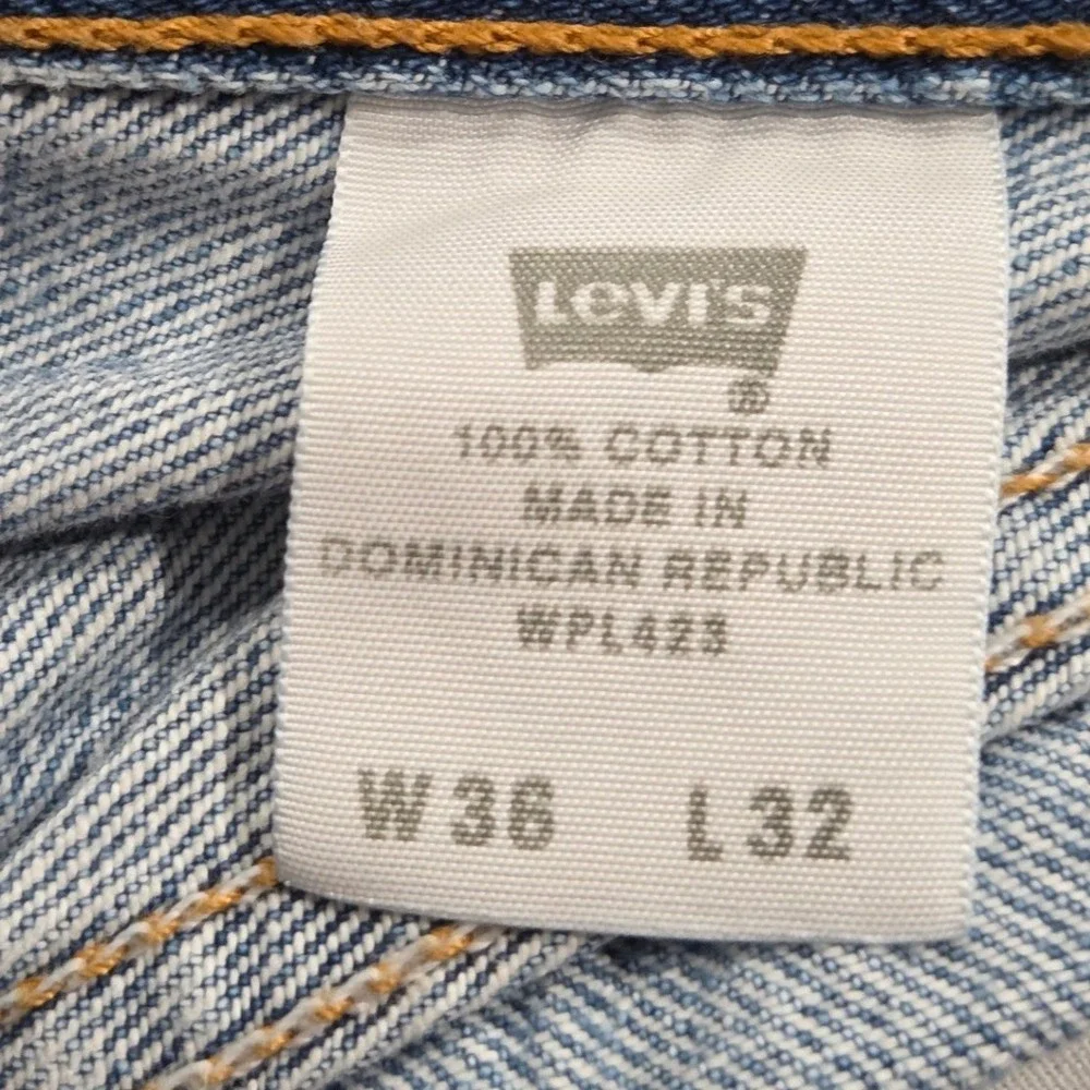 Levis 501 Jeans Mens 36x32 Light Wash Blue Straight Leg Button Fly Y2K 333M